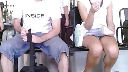 Nóng tóc vàng với khổng phin sec me con lồ to thủ dâm