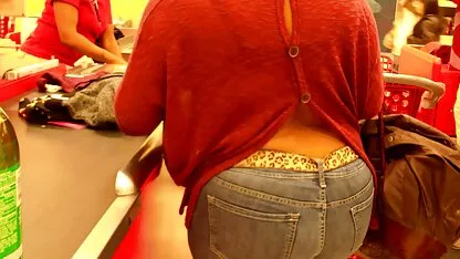 Một cô gái trẻ sexy phim sec loan luan me con dit nhau Liza Rowe chị với cô ấy cha dượng