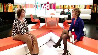 Shemale phim sec loan luon me con kéo mông của người yêu trên của anh ấy pod