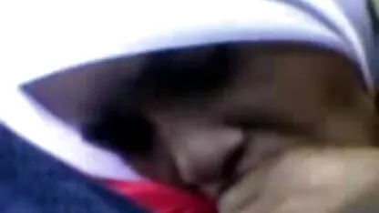 Một trẻ em đã cởi ra cô ấy thong và thủ dâm âm đạo với cô xem phim sec loan luan me va con trai ấy ngón tay