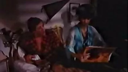 Quan tâm thư ký quyến rũ một trẻ con sec me con dit nhau trai