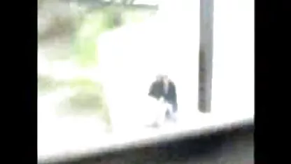 Ông già sẽ không bình tĩnh nhìn thanh niên chết phim sec me dit con trai tiệt, ông sẽ tham gia để có được phần của mình trong một màn thổi kèn mặn nồng và nếm thử cái lỗ ngọt ngào giữa hai chân