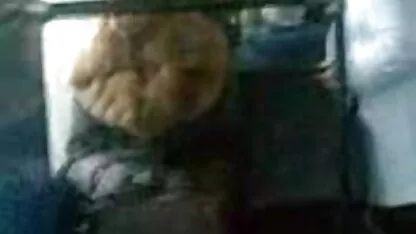 Các cô gái uống một chút và bắt đầu tự vuốt ve mình, sau đó một cuộc đồi truỵ thực sự bắt đầu, mọi người bắt đầu thay phiên nhau cởi trần và yên vị thành viên. phim sec me