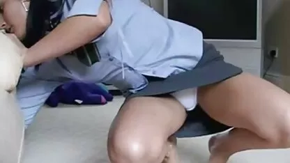 Đây là một cô gái 18 tuổi gợi sec me con loan luan cảm