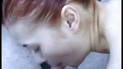 Hai cô gái tóc vàng gợi sec loan luan me va con cảm đầy cảm động, gặp nhau trong hộp đêm, cùng nhau đi vào một phòng ngủ ấm cúng, nơi những cô gái sừng sỏ của nhau ngọt ngào hành hạ nhau bằng những chiếc lưỡi tọc mạch