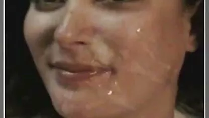 Sinh viên liếm lỗ của hàng xóm và bắt đầu đụ cô bằng một con sec me con loan luan cặc