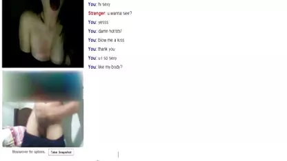 Brunette tuổi teen được vui mừng từ xem phim sec me va con trai cunnilingus