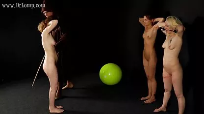 Gầy tóc vàng vuốt phim sec dit me vo ve cô ấy lớn L.