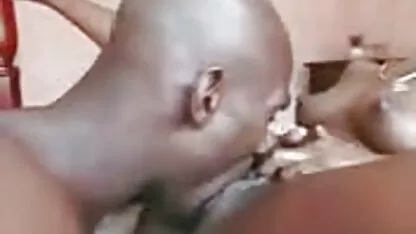 Sexy phụ nữ xem phim sec me va con trai được fuck trong tất cả các lỗ cùng một lúc