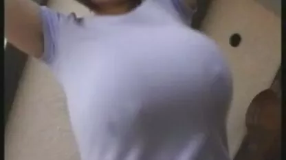 Lisa đến thăm với một món đồ chơi mới fim sec me con