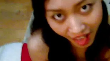 Cô gái Nga đưa người yêu của mình và chế nhạo sec me con loan luan anh ta trước mặt chồng