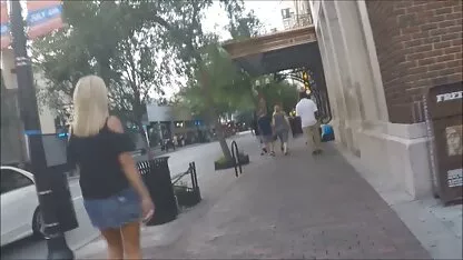 Busty chó cái trừng phạt hai trong số phim sec loan luan me những nô lệ của cô ấy mặc một bộ đồng phục hầu gái