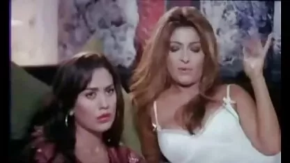 Đáng yêu đam sec me va con trai mê brunette liếm cô ấy của bạn bè hậu môn sau khi quan hệ tình dục hậu môn