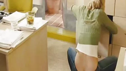 Tất cả bắt đầu bằng những nụ hôn đơn giản, và kết thúc bằng việc những người đồng tính nữ tự đưa mình lên cực khoái bằng những cái vuốt ve bằng miệng và phim sec meke nóng bỏng, từ đó mọi người sẽ ổn thôi