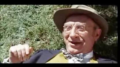 Cô gái trẻ đẹp rên rỉ xem phim sec loan luan me con từ hậu môn tình dục