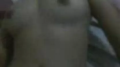 Anh chàng fuck cô gái tóc vàng và sec me con loan luan đổ tinh trùng trên mặt cô ấy