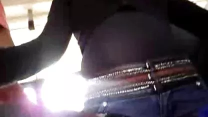 Lớn pim sec me con đít tóc vàng fucks trong một taxi