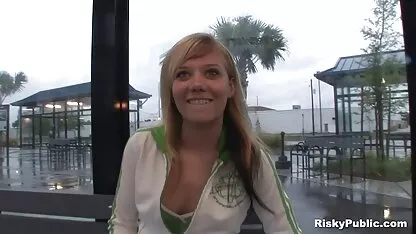 Vụng về cặp vợ chồng chết tiệt tuyệt vời trên cam phim sec loan luan me va con