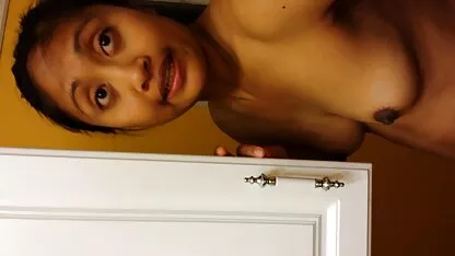 Sexy, ass lớn phim sec me va con Filipina trong pantyhose masturbates âm đạo