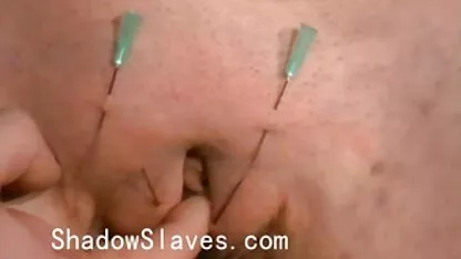 Những cô gái với thân hình tuyệt đẹp say đắm hôn, ôm và thủ dâm siêng năng sec loan luan me va con cạo râu, nhận được một cảm giác khó quên từ điều này