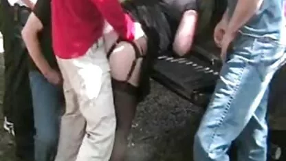 Nghịch ngợm vợ sự sec me con dit nhau nịnh hót vòi nước