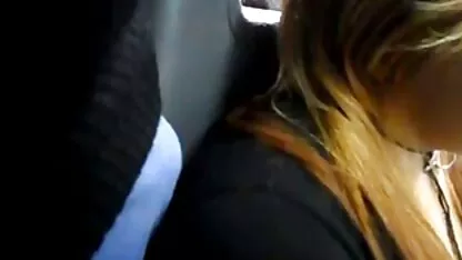 Người đẹp thả lỏng tay và bắt đầu vuốt ve cơ sec dit me vo thể tuyệt mỹ mà tạo hóa ban tặng cho cô