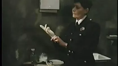 Fuck khách giữa các sec loan luan me va con trai chân trong khi vợ ngủ