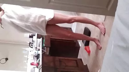 Một trưởng thành blondie pim sec me con với chảy xệ, silicone tits chị trong một âm đạo nhăn nheo