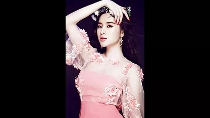 Sexy brunette người phim sec tinh me con Pháp Anna Siline chị với cô ấy người yêu